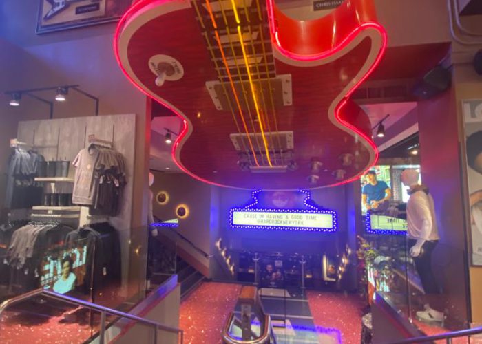 hard-rock-cafe-all-interno-