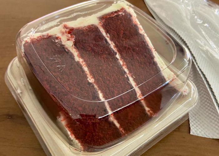 red velvet da magnolia backery